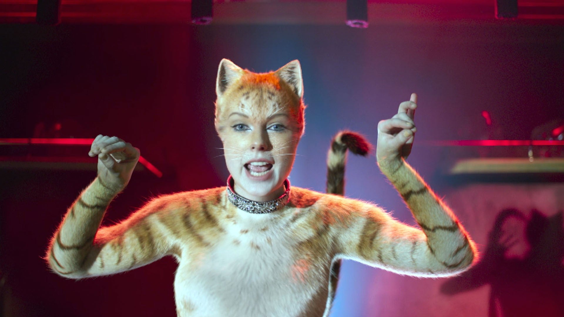 Тейлор Свифт сказала, что ей понравилась «странность» съемок в «Кошках»