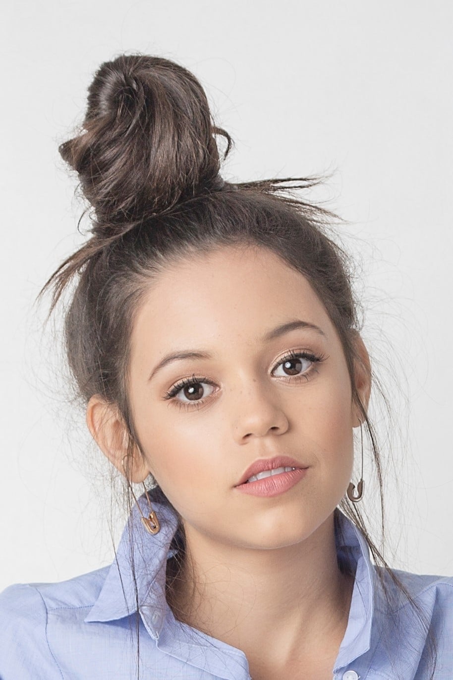 Jenna ortega. Дженна Ортега. Джена Ортега няня. Дженна Ортега крик. Ирина Ортега.