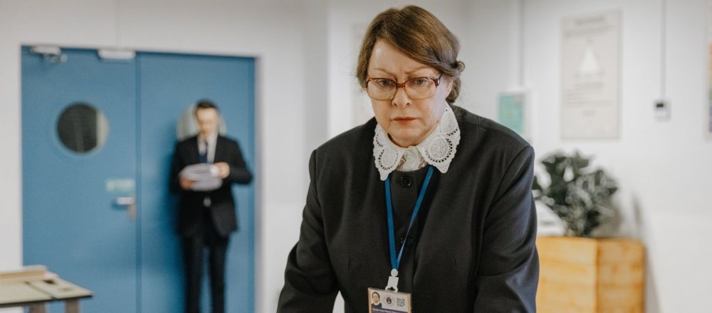 Рецензия на сериал «Олдскул» — милейшую школьную комедию о матерях и дочках