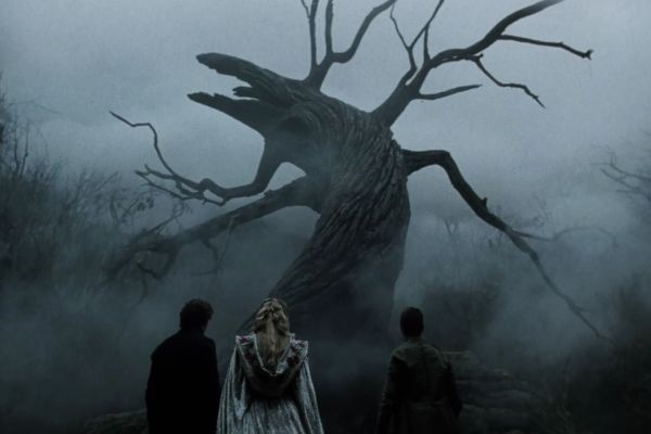 7 мрачных готических фильмов ужасов для просмотра осенними вечерами