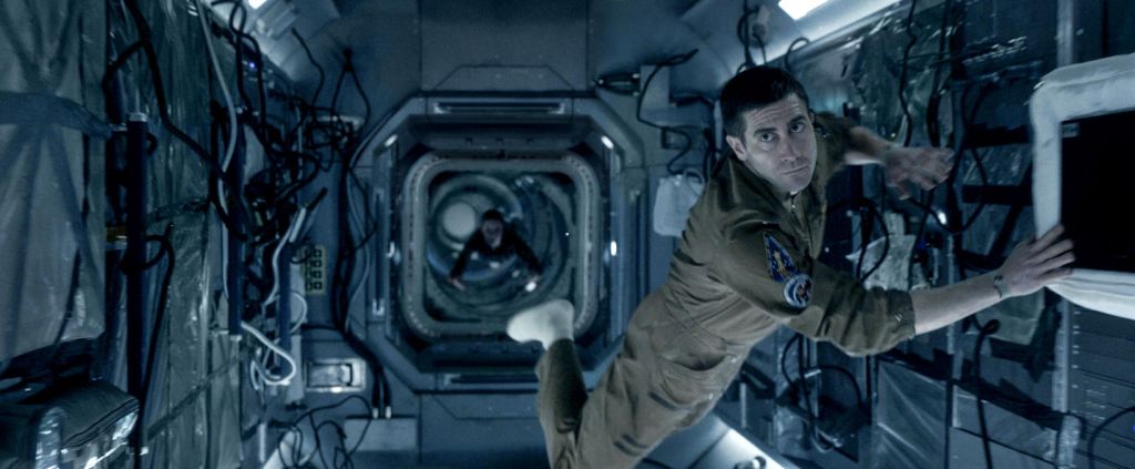 Фрагмент из sci-fi триллера «Живое» с Джилленхолом