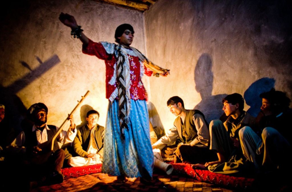Танцующие мальчики Афганистана