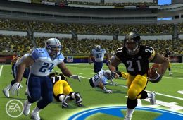 Скриншот из игры «Madden NFL 09»