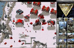 Скриншот из игры «Command & Conquer: Red Alert»