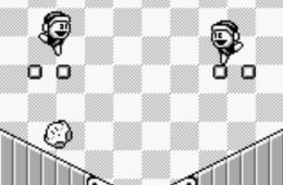 Скриншот из игры «Kirby's Pinball Land»