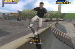 Скриншот из игры «Tony Hawk's Pro Skater 4»