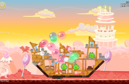 Скриншот из игры «Angry Birds»