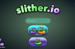 Скриншот из игры «Slither.io»