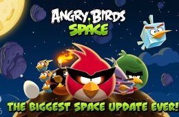 Скриншот из игры «Angry Birds Space»