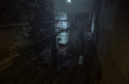 Скриншот из игры «Outlast»