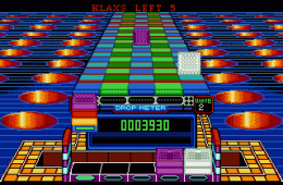 Скриншот из игры «Klax»