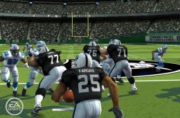 Скриншот из игры «Madden NFL 09»