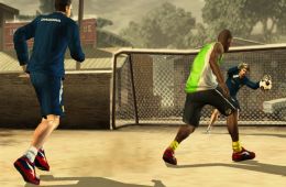 Скриншот из игры «FIFA Street 2»