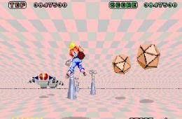 Скриншот из игры «Space Harrier»