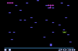 Скриншот из игры «Centipede»