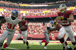 Скриншот из игры «Madden NFL 13»