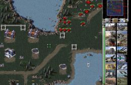 Скриншот из игры «Command & Conquer: Red Alert»