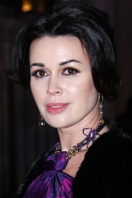 Анастасия Заворотнюк