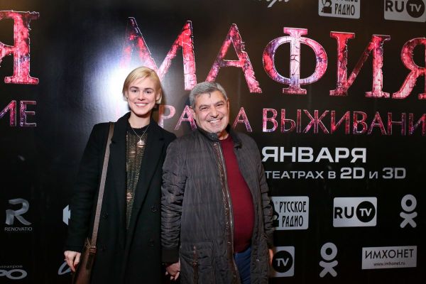 Фоторепортаж: Российские знаменитости искали "Мафию"