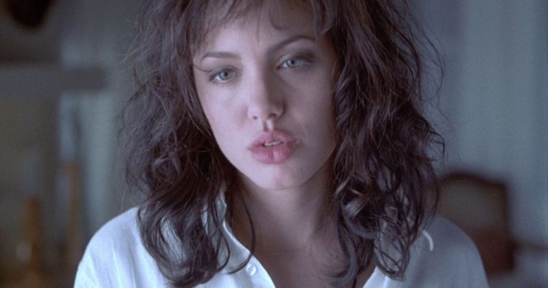 Анджелина Джоли лесбийские сцены в кино